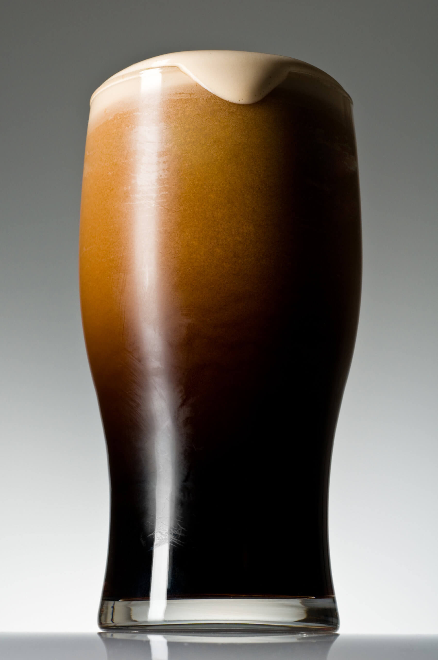Pint de Guiness com nitrogênio na cerveja